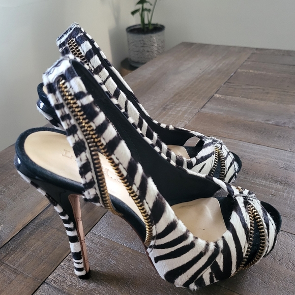 L.A.M.B. Dawna Zebra Heels Sz 6 - Picture 3 of 5